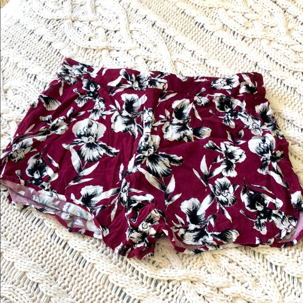 Wine Tropical Crepe Shorts
